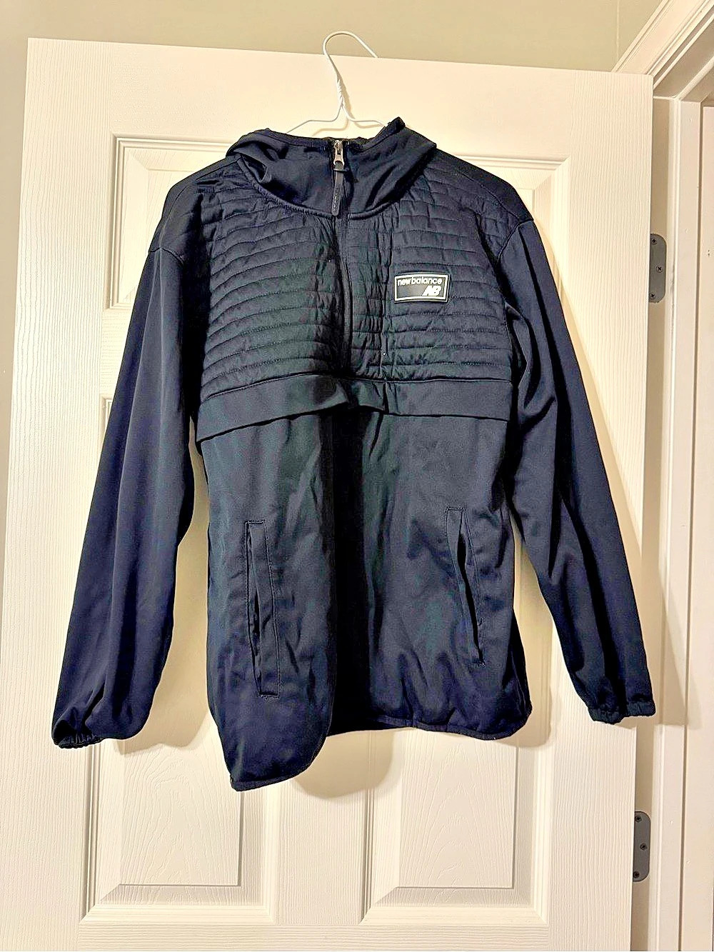 New Balance Quilted Windbreaker in Black Small Like New